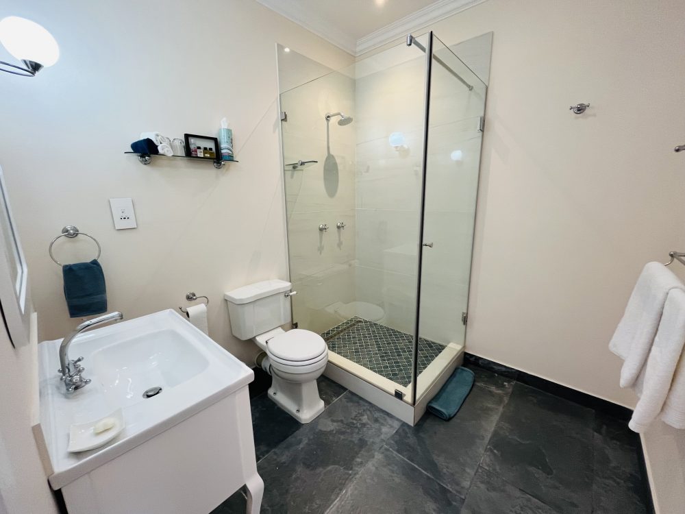 3 bath (1) Olokun Bathroom