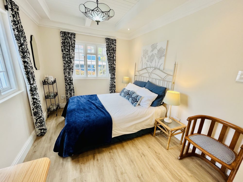 7 bed (2) Nazeem Room